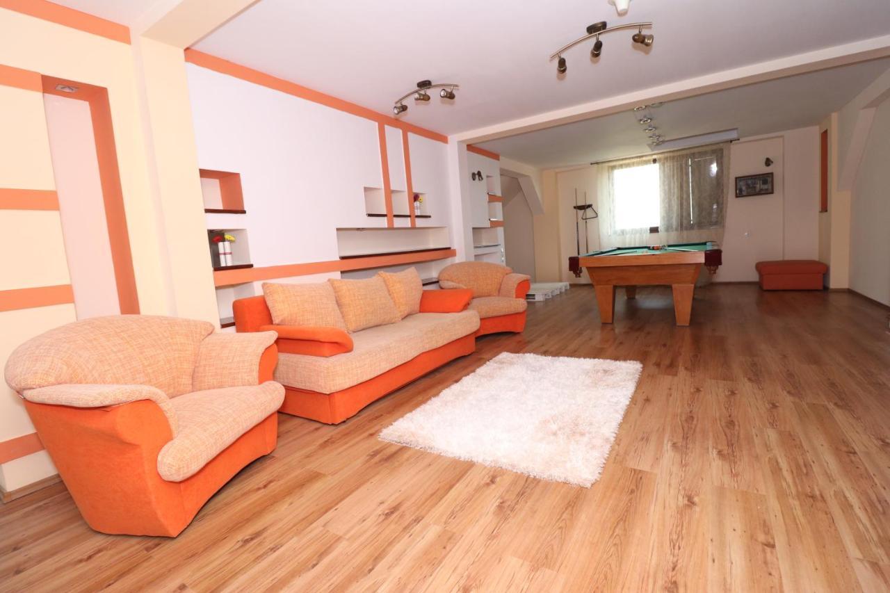Casa Din Deal Σίμπιου Εξωτερικό φωτογραφία