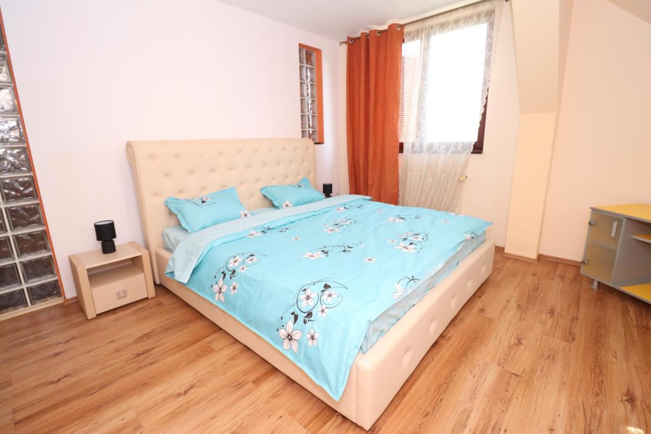 Casa Din Deal Σίμπιου Εξωτερικό φωτογραφία